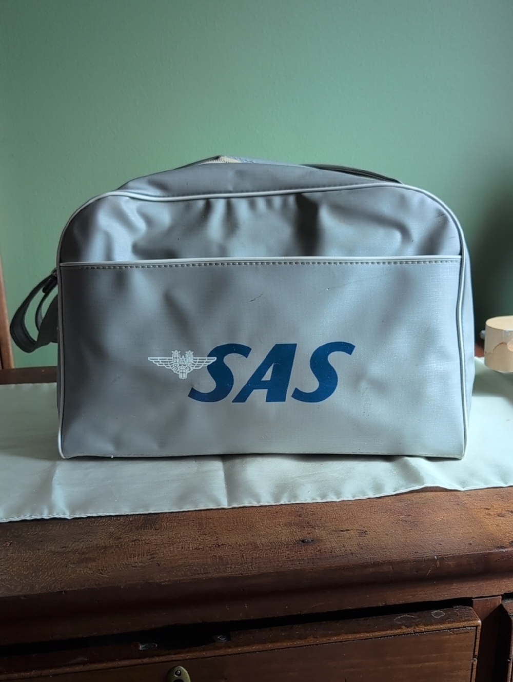 Vintage SAS - Scandinavian Airlines Light Gray Travel Bag